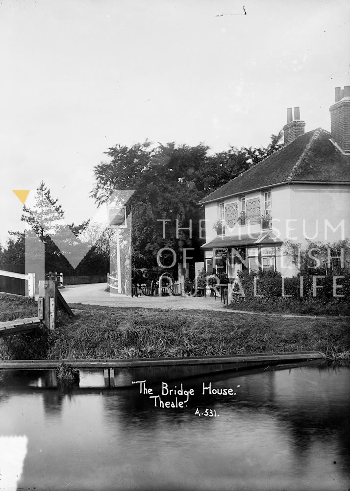 Exterior of The Bridge House, Theale (A531)