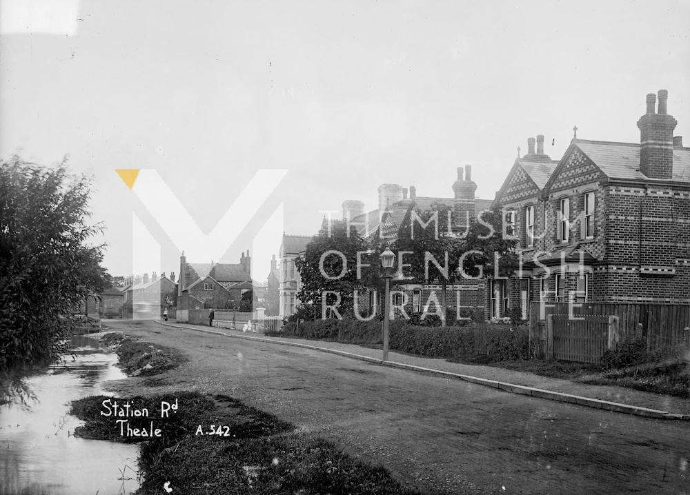 Station Road, Theale (A542)