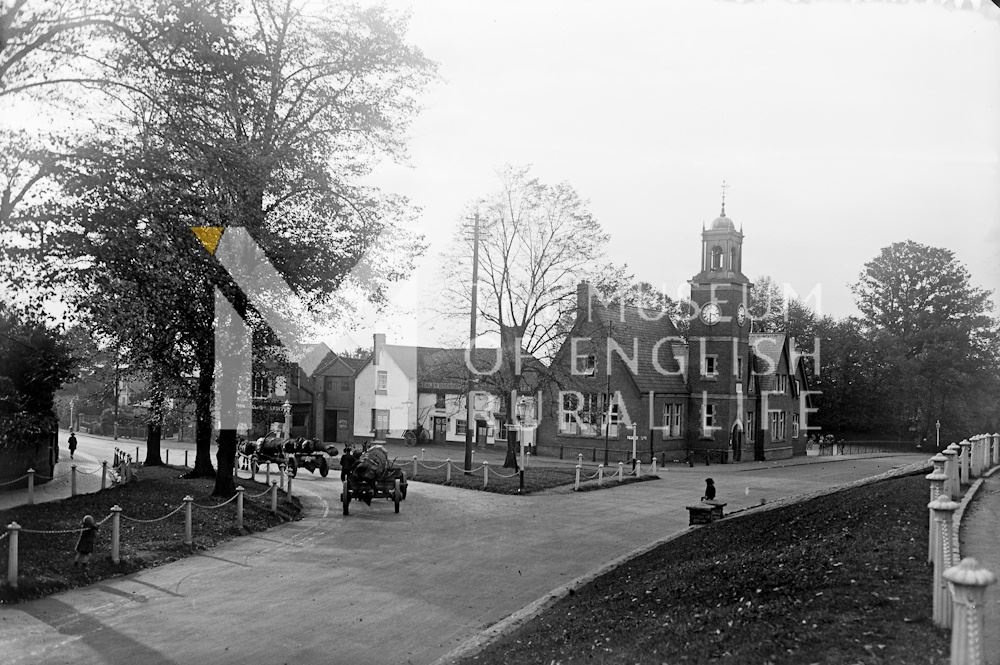 Station Road and Reading Road, Wokingham