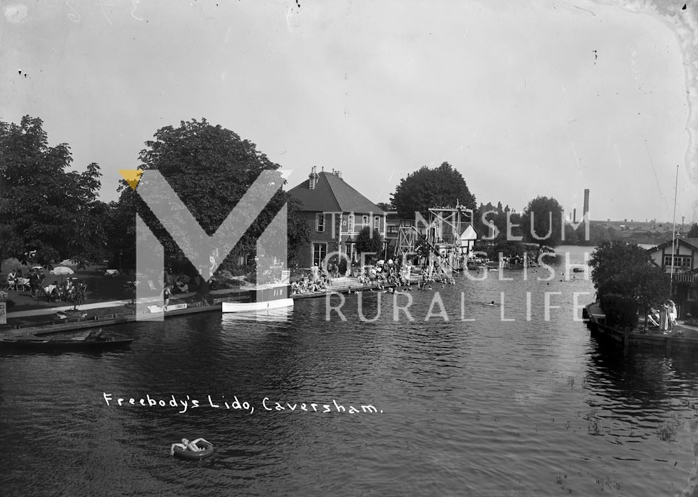 Freebody's Lido, Caversham