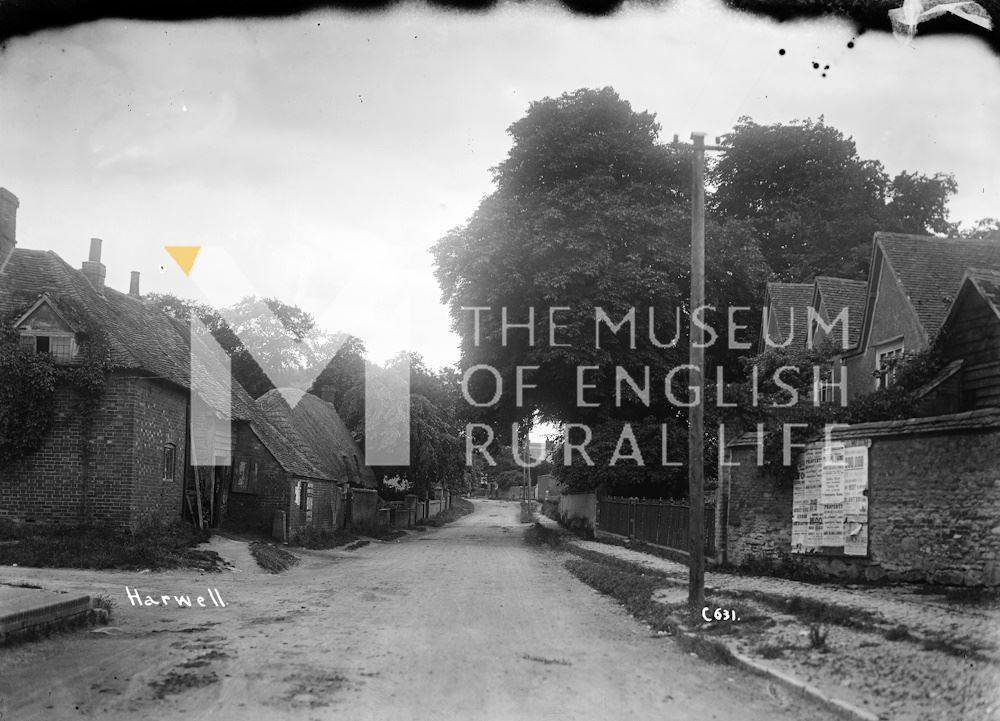 Unidentified road and houses at Harwell